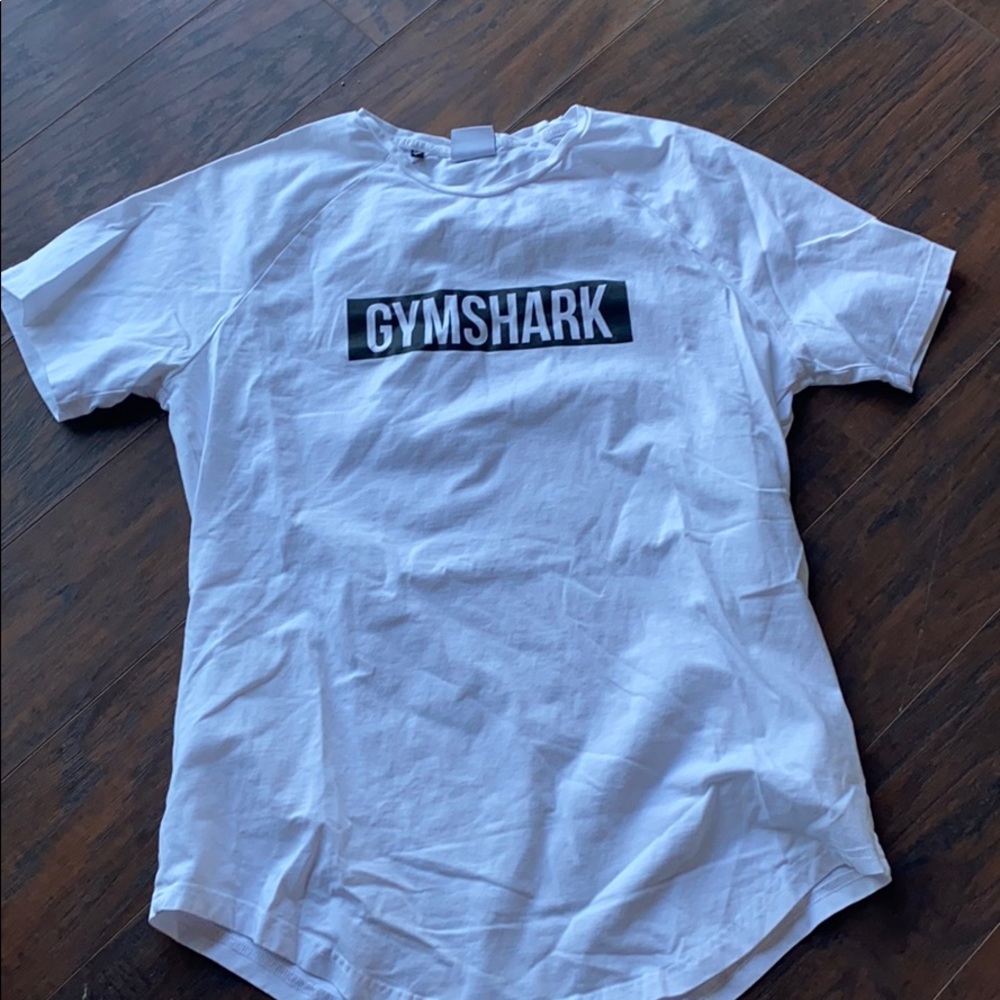 Gym shark tee